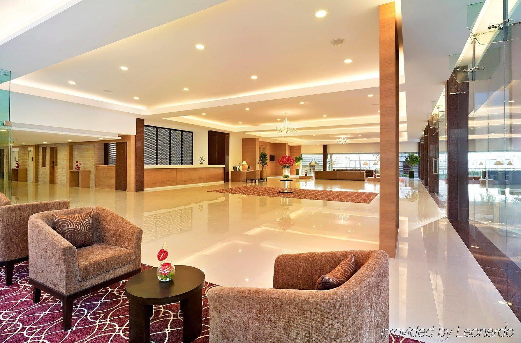 Hotel Naveen Lakeside Hubli Ngoại thất bức ảnh